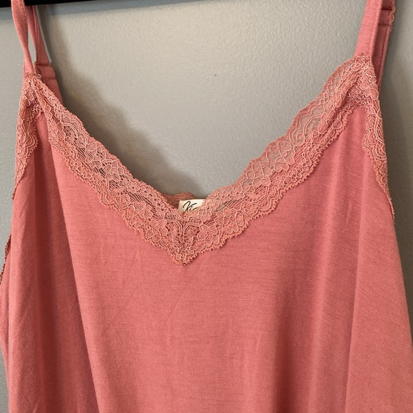 ๐ Kismet pink lace tank - medium - Picture 2 of 7